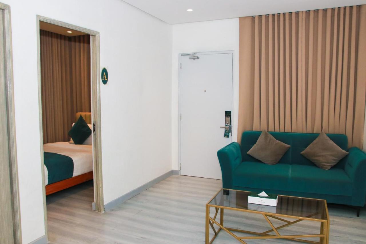Solano Residences Lipa City ภายนอก รูปภาพ